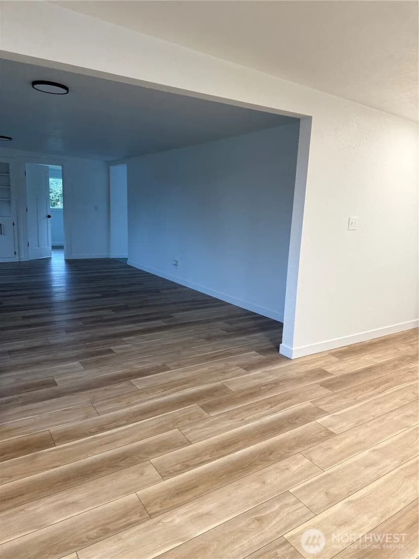 Property photo for 1416 Washington Avenue S, Long Beach photo 24