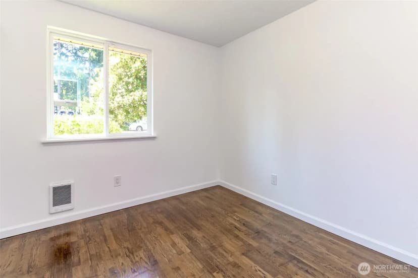 Property photo for 11513 107th Street Sw, Tacoma photo 13