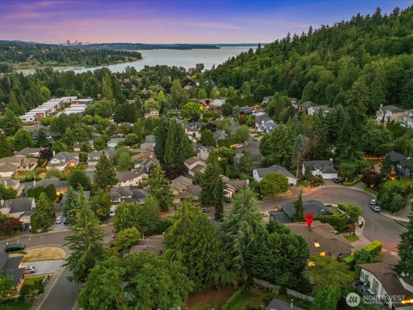 Property photo for 9206 Ne 126th Place, Kirkland photo 33