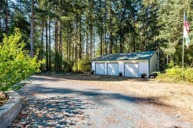 Property photo for 3167 Hunt Road, Oak Harbor photo 2