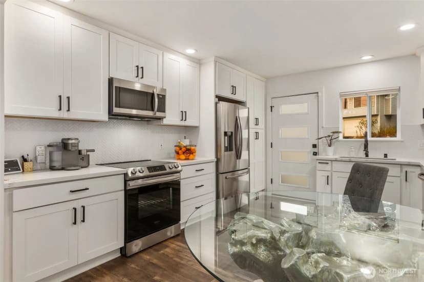 Property photo for 6358 Delridge Way Sw, Seattle photo 10