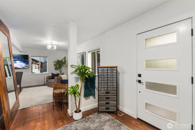 Property photo for 6358 Delridge Way Sw, Seattle photo 5
