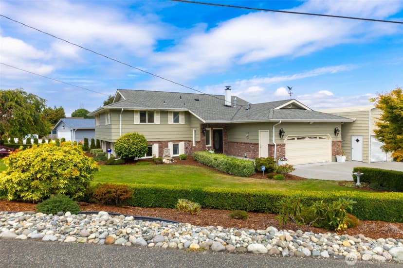 Property photo for 695 Dugualla Road, Oak Harbor photo 30