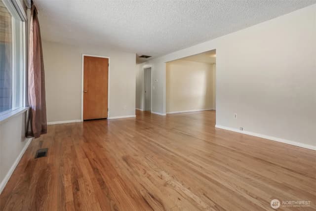 Property photo for 5626 Beverly Lane, Everett photo 4