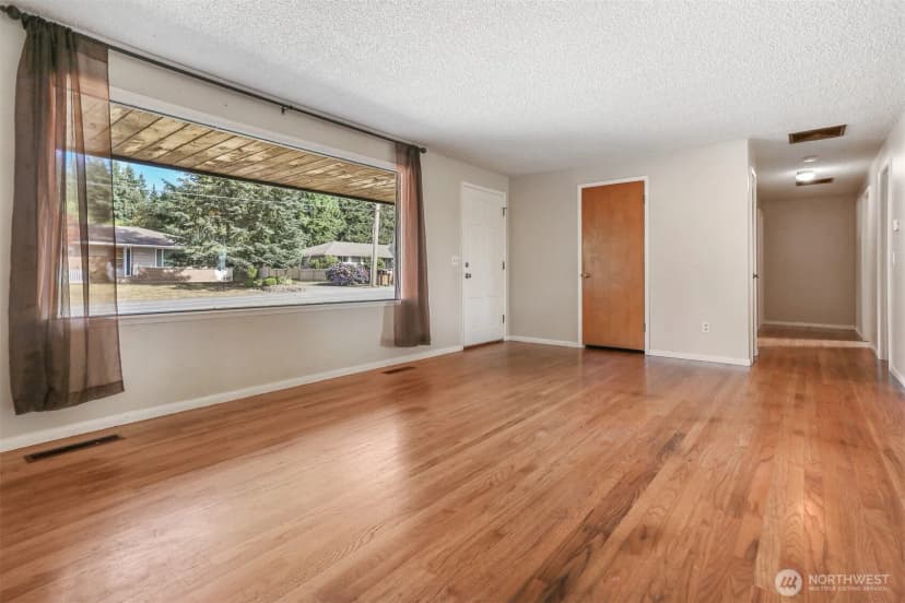 Property photo for 5626 Beverly Lane, Everett photo 3