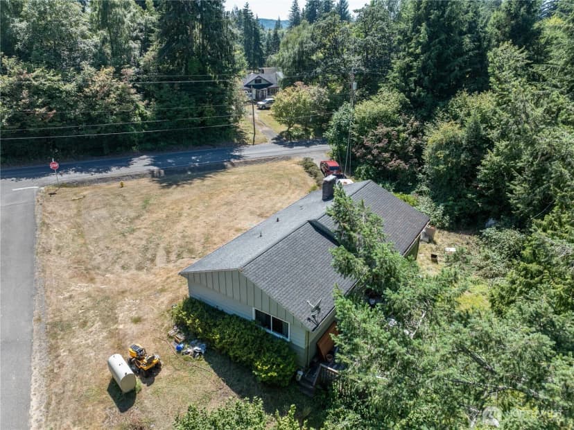 Property photo for 6418 Karjala Road, Aberdeen photo 20