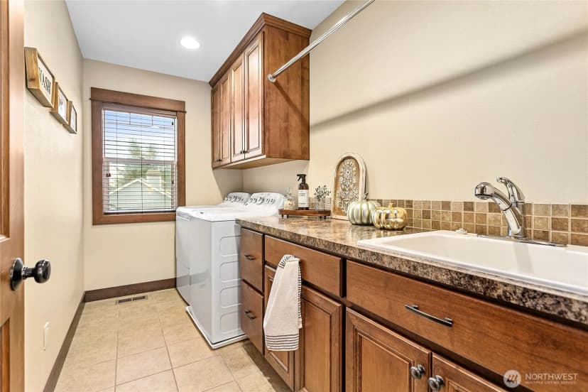 Property photo for 1402 Bradley Meadows Lane, Lynden photo 33