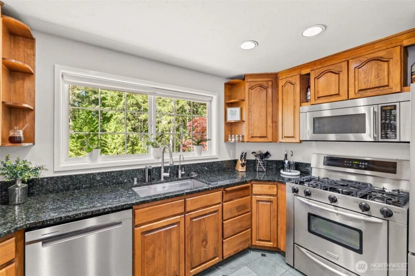 Property photo for 8121 Berry Ridge Lane Nw, Silverdale photo 13