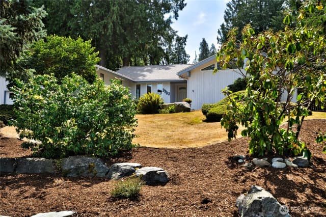 Property photo for 3902 Apache Drive, Mount Vernon photo 3