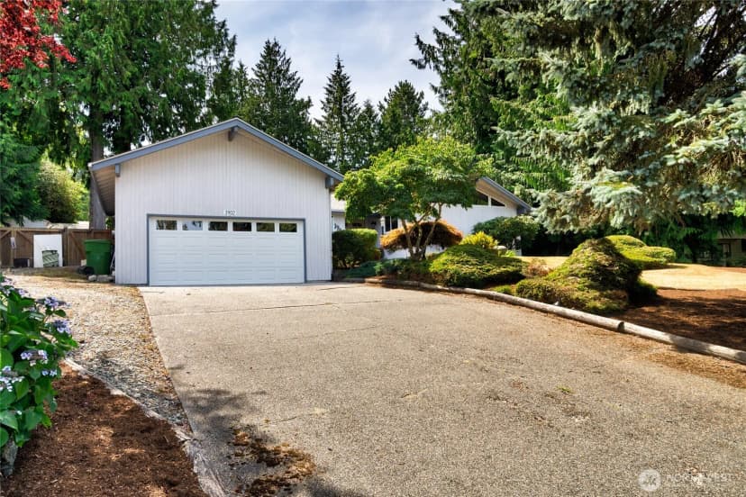 Property photo for 3902 Apache Drive, Mount Vernon photo 4