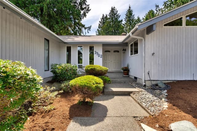 Property photo for 3902 Apache Drive, Mount Vernon photo 2