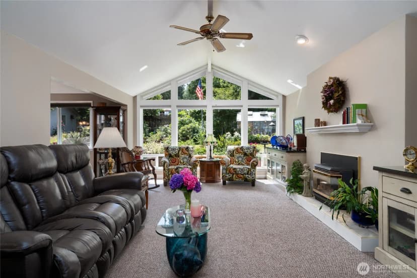 Property photo for 3902 Apache Drive, Mount Vernon photo 10