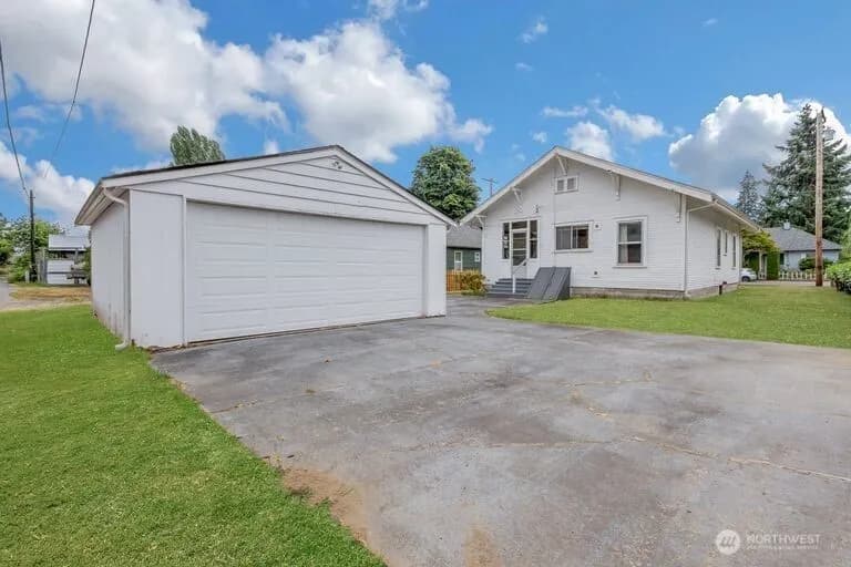 Property photo for 1920 Legion Way, Olympia photo 15