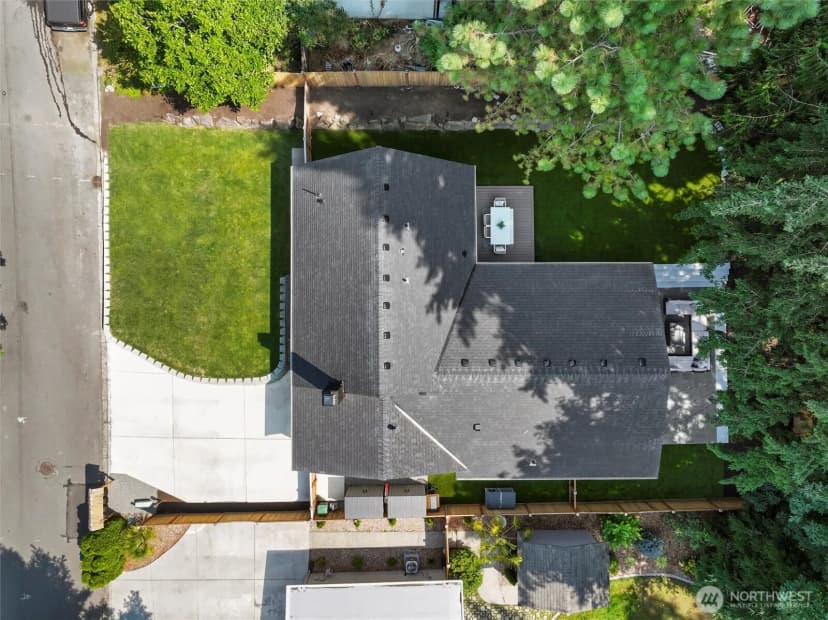 Property photo for 7725 Ne 142nd Pl, Kirkland photo 37