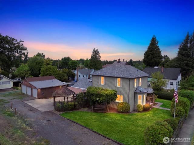 Property photo for 137 S 4th Street, Buckley