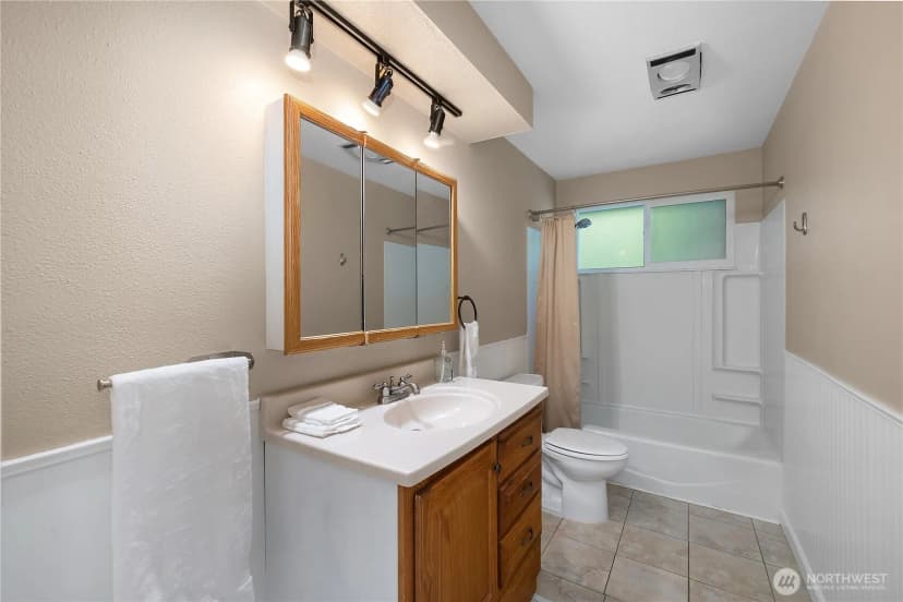Property photo for 7703 Holiday Valley Drive Nw, Olympia photo 23