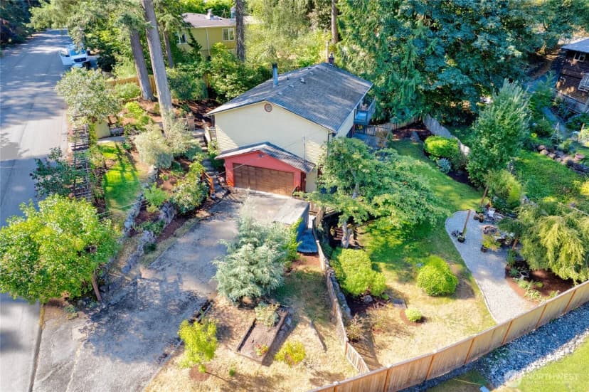 Property photo for 19707 67th Avenue Ne, Kenmore photo 30