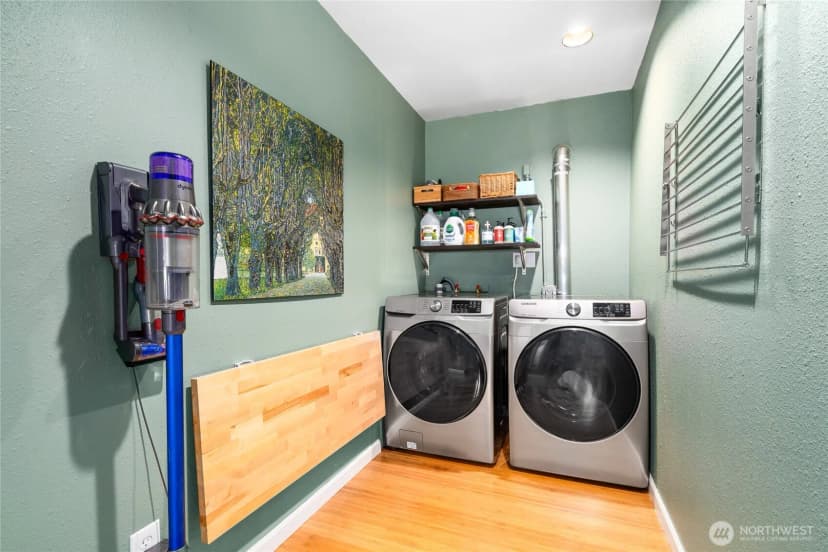 Property photo for 19707 67th Avenue Ne, Kenmore photo 21