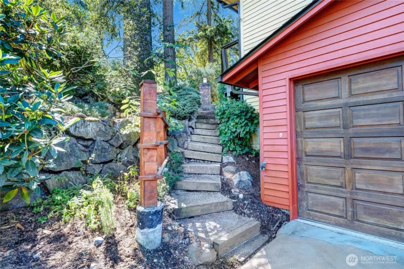 Property photo for 19707 67th Avenue Ne, Kenmore photo 29