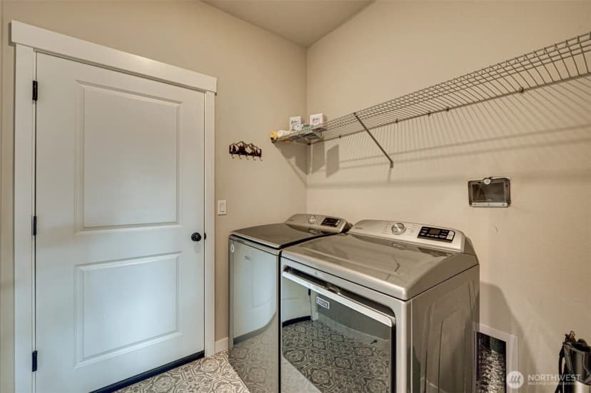 Property photo for 129 N 88th Drive, Ridgefield photo 24