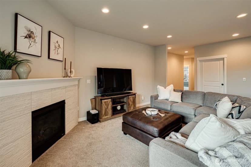 Property photo for 129 N 88th Drive, Ridgefield photo 10