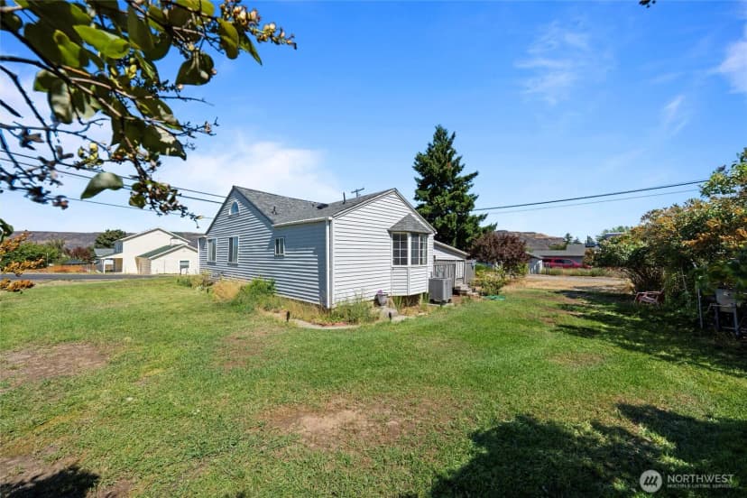 Property photo for 220 Park Place Street, Electric City photo 30