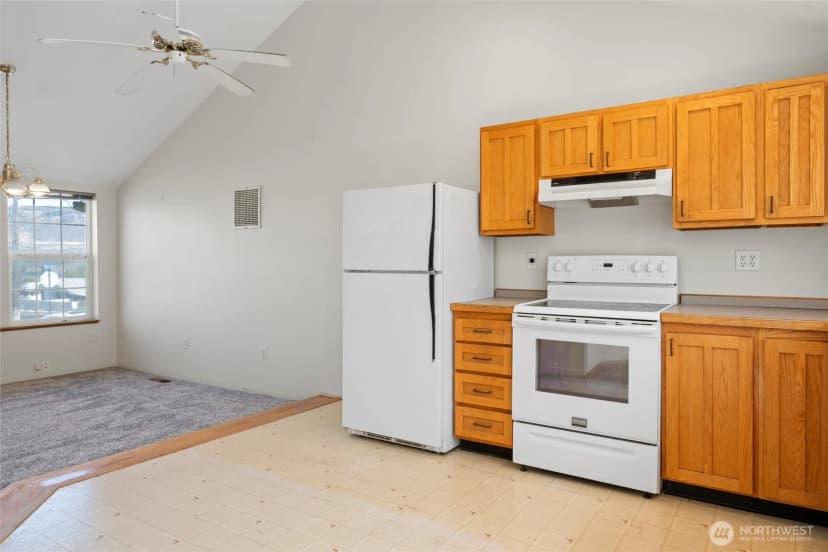 Property photo for 220 Park Place Street, Electric City photo 11