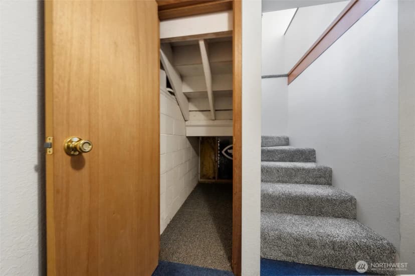 Property photo for 220 Park Place Street, Electric City photo 28