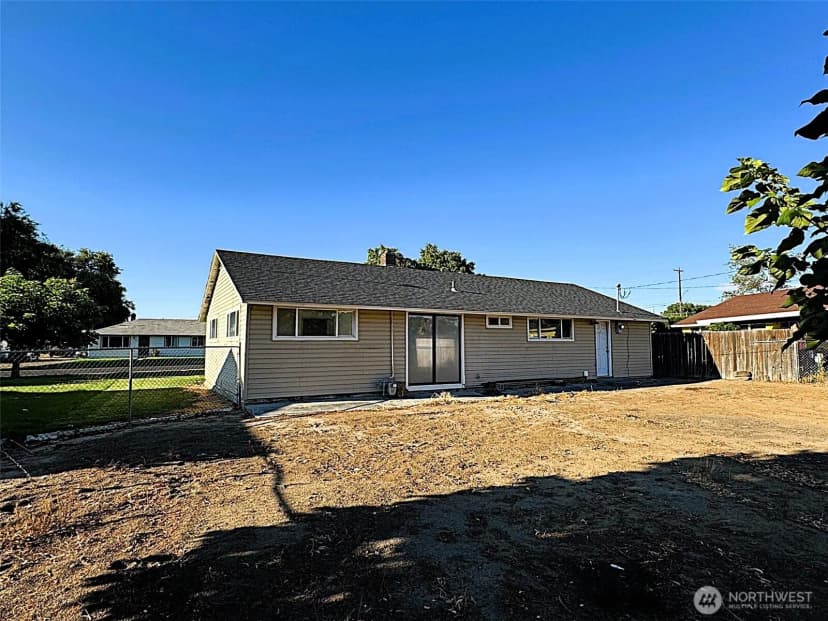 Property photo for 334 E Elm Street, Othello photo 21
