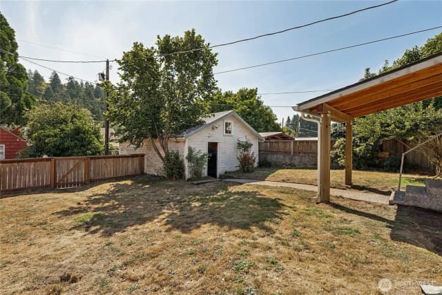 Property photo for 714 S Gold Street, Centralia photo 3