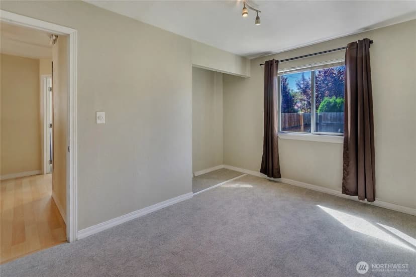 Property photo for 1234 14th Street Sw, Puyallup photo 16