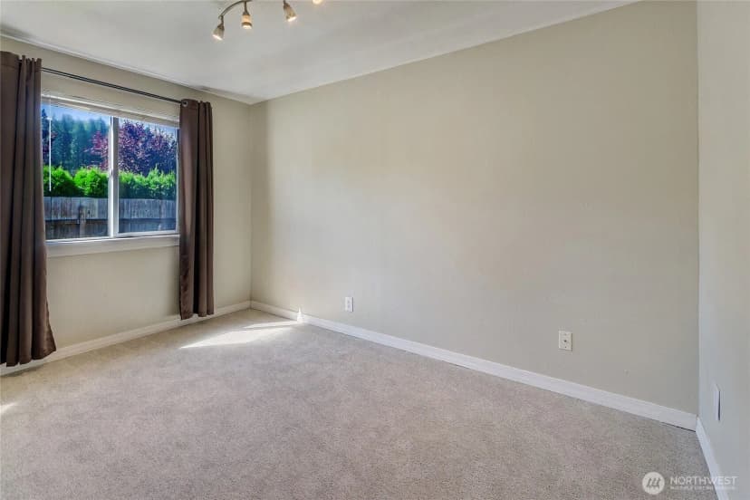 Property photo for 1234 14th Street Sw, Puyallup photo 15