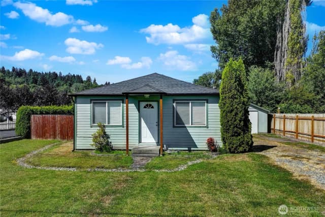 Property photo for 1234 14th Street Sw, Puyallup