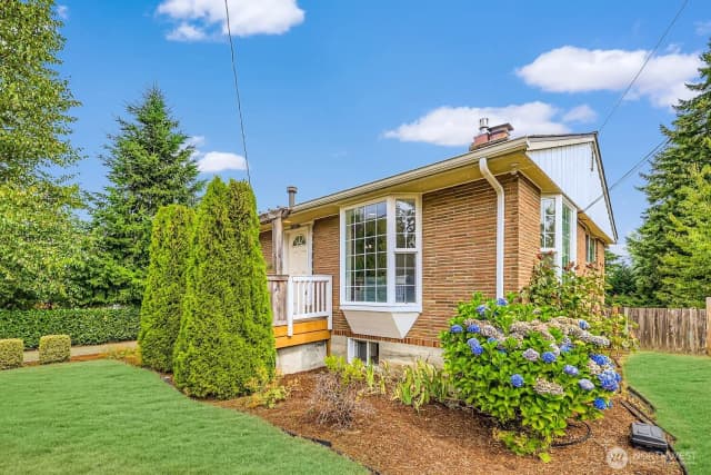 Property photo for 23001 Brier Road, Brier photo 2