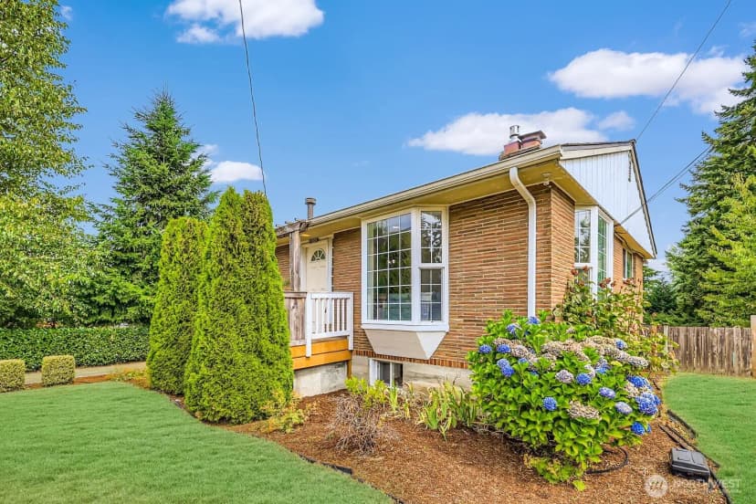 Property photo for 23001 Brier Road, Brier photo 2
