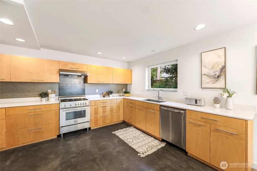 Property photo for 8363 29th Avenue Nw, Seattle photo 9