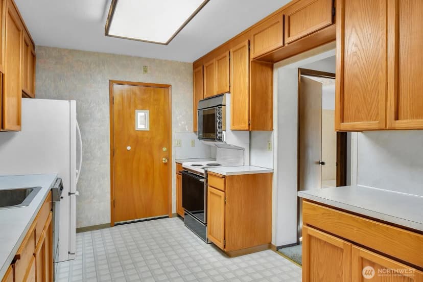 Property photo for 7502 14th Avenue Sw, Seattle photo 8