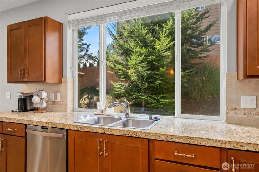 Property photo for 27472 214th Avenue Se, Maple Valley photo 12
