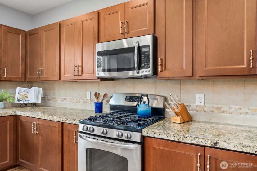 Property photo for 27472 214th Avenue Se, Maple Valley photo 11