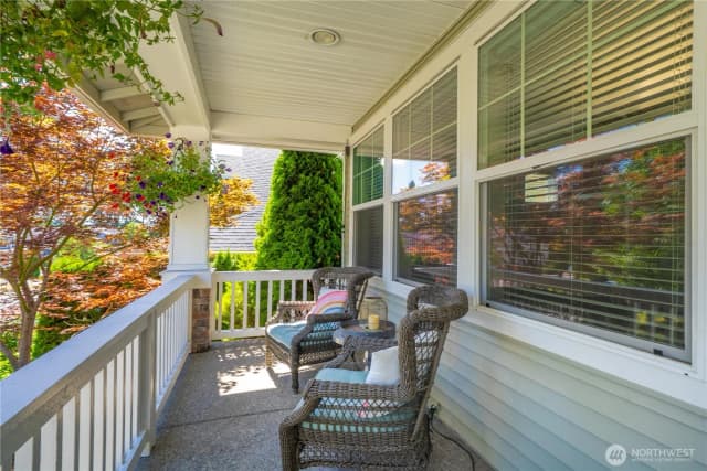 Property photo for 27472 214th Avenue Se, Maple Valley photo 2