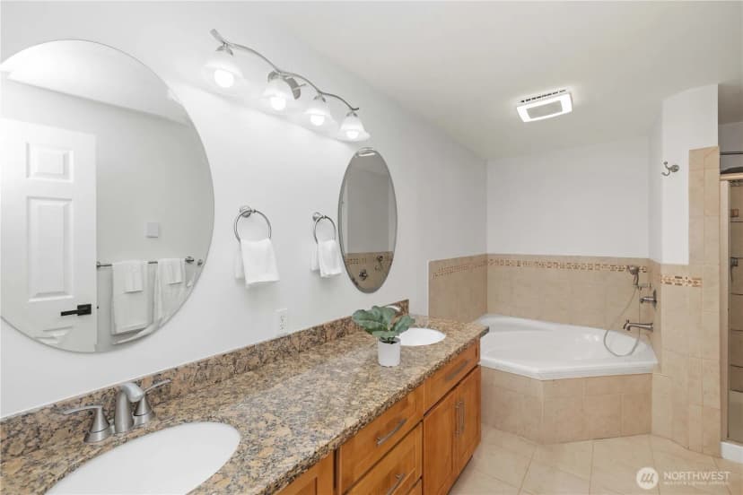 Property photo for 14715 318th Street E, Graham photo 16
