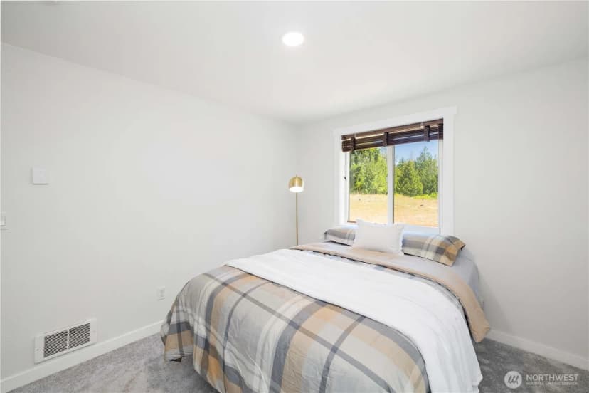 Property photo for 14715 318th Street E, Graham photo 20