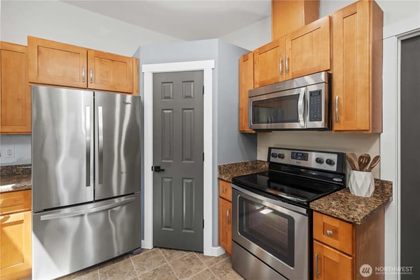 Property photo for 14715 318th Street E, Graham photo 6