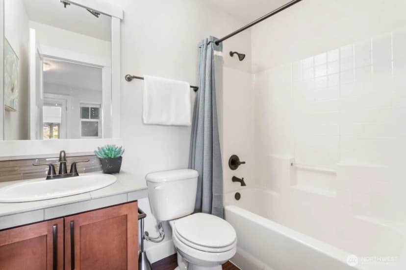 Property photo for 1362 Williamsburg Walk Ne #98029, Issaquah photo 28