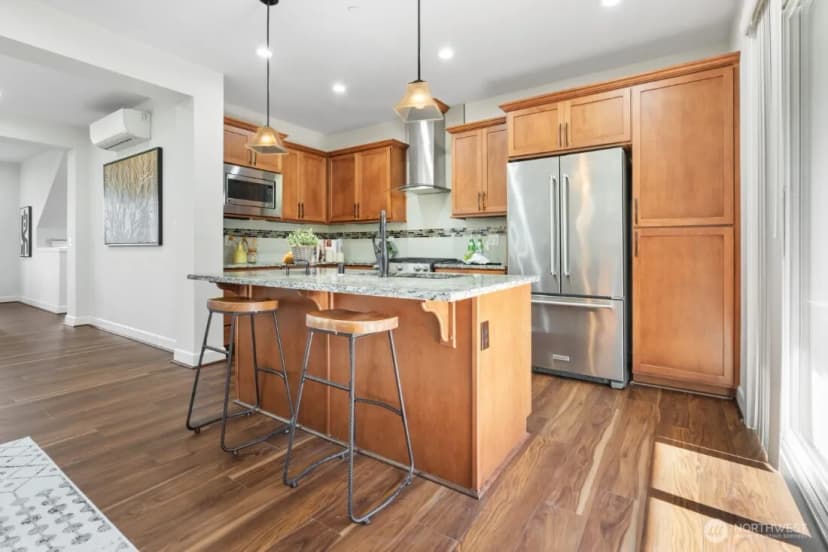 Property photo for 1362 Williamsburg Walk Ne #98029, Issaquah photo 12