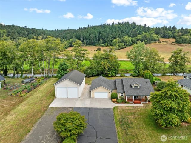 Property photo for 16 Monroe Drive, Cathlamet