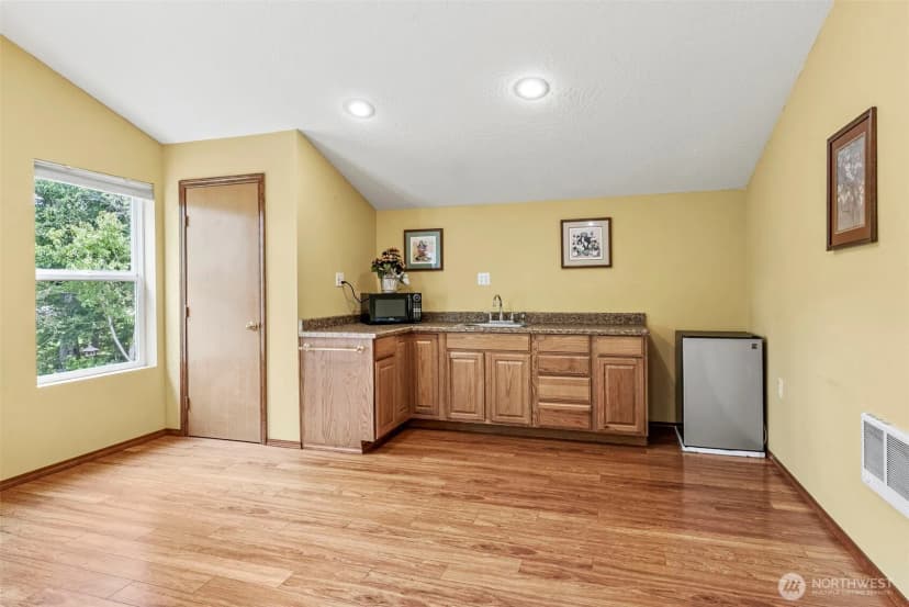 Property photo for 16 Monroe Drive, Cathlamet photo 35