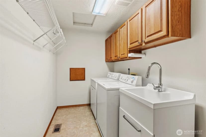Property photo for 16 Monroe Drive, Cathlamet photo 23