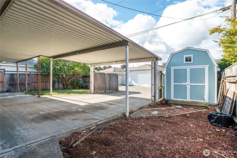 Property photo for 2661 Maple Street, Longview photo 27