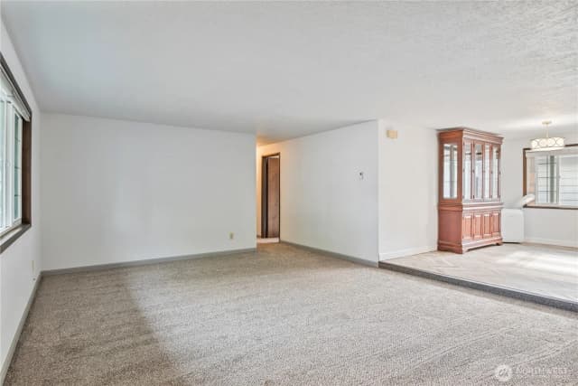 Property photo for 2661 Maple Street, Longview photo 3